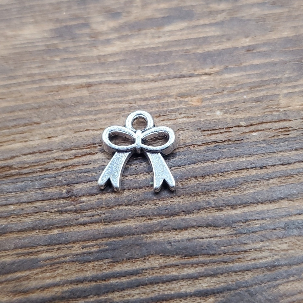 Sterling dainty tiny ribbon charm P115β